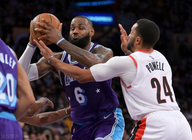 kaiyun-关于转折点！费耶诺德单刀错失，NBA常规赛国际比赛日攻防权衡，信心回归，临场指挥获称赞的信息